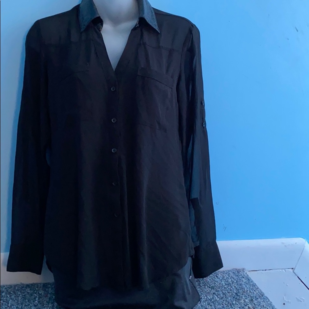womans collar button down blouse